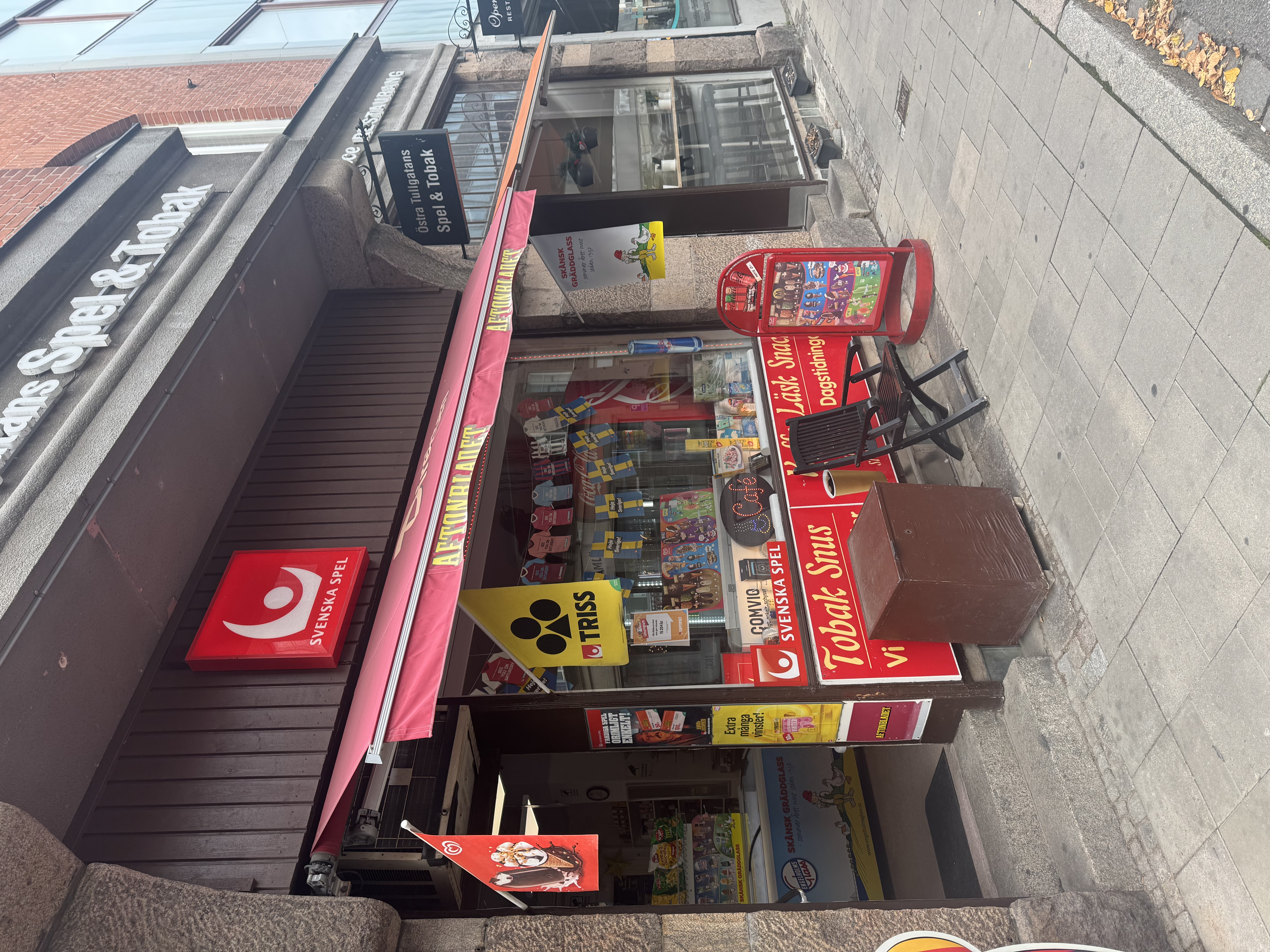 Bag drop-off at Spell & Tobak östra Tullgatans, Malmö