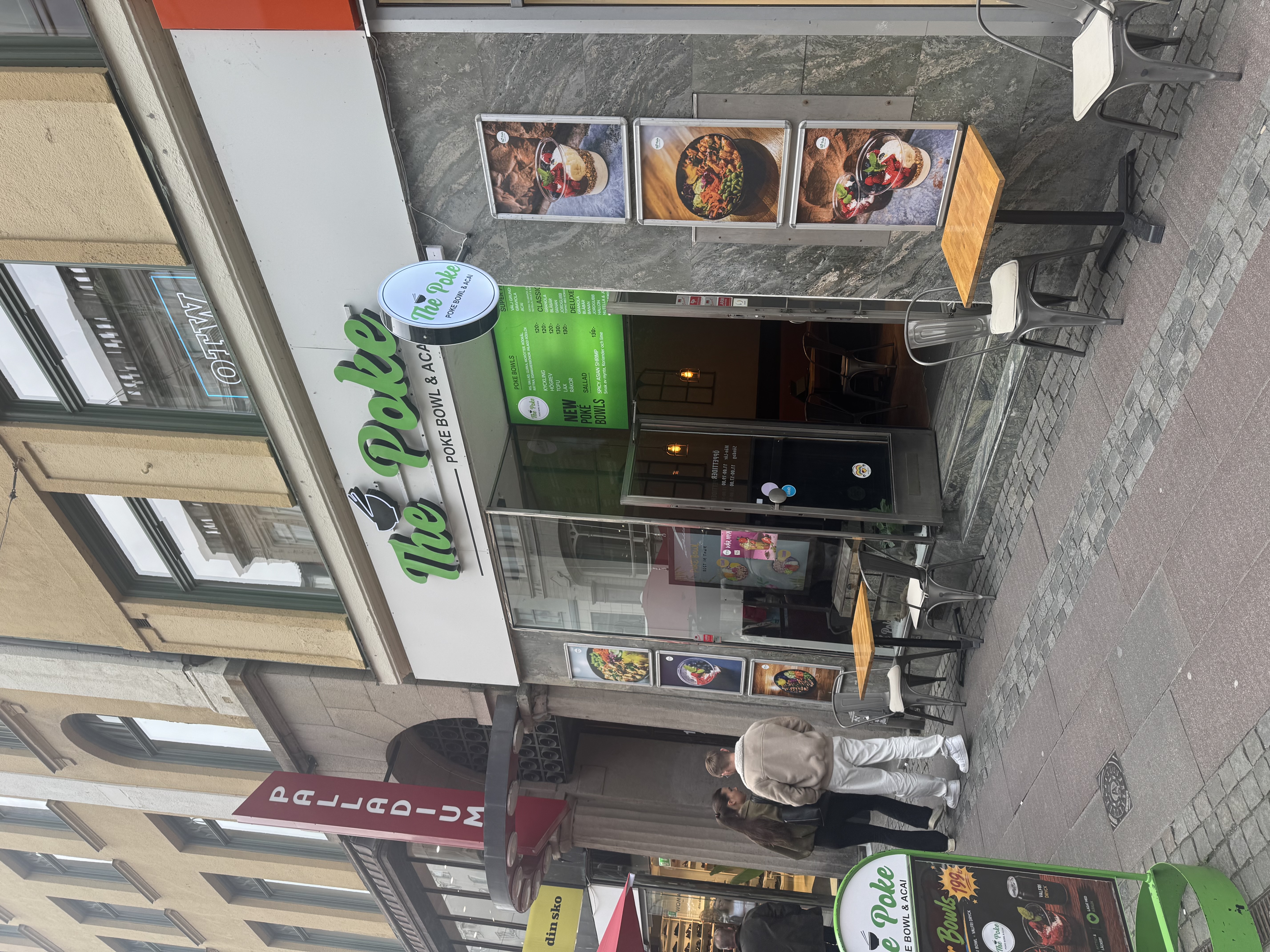 Bag drop-off at The poke _ Malmö Gustav , Malmö