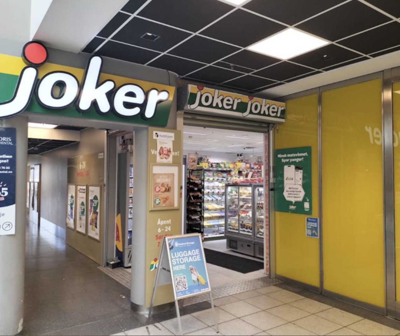Bag drop-off at Joker Oslo central buss station , Oslo